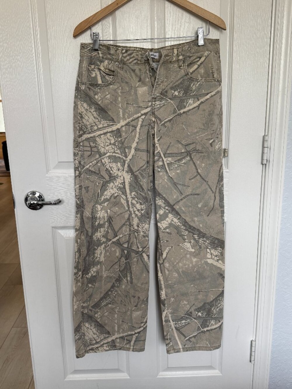 Love SOHO Camo Cargo Pants Size 5 – Woodland Print